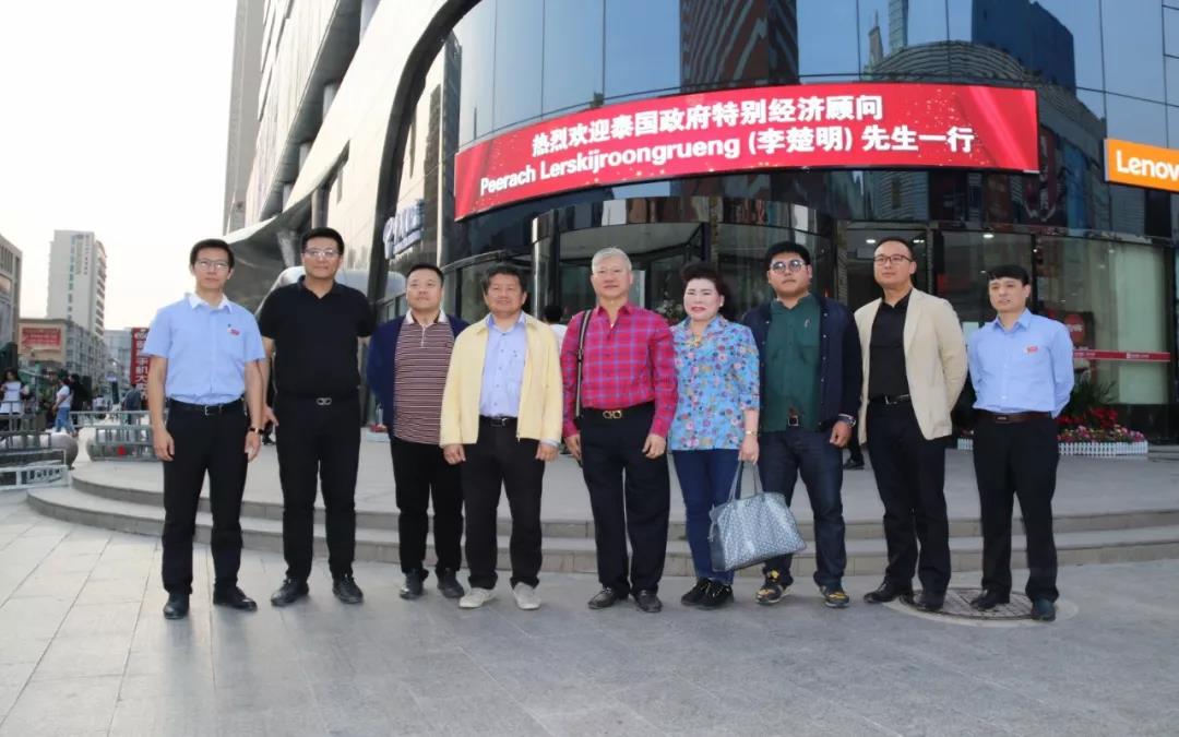 6966集团-不凡成就非凡,相信品牌的力量